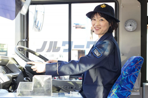 家族優待乗車など福利厚生も充実しています。